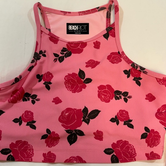 Beach Riot matching workout set. Top is size medium and bottoms are a size small - Picture 2 of 5